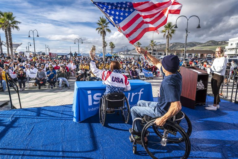 La Ceremonia De Apertura Del Pismo Beach ISA World Para Surfing