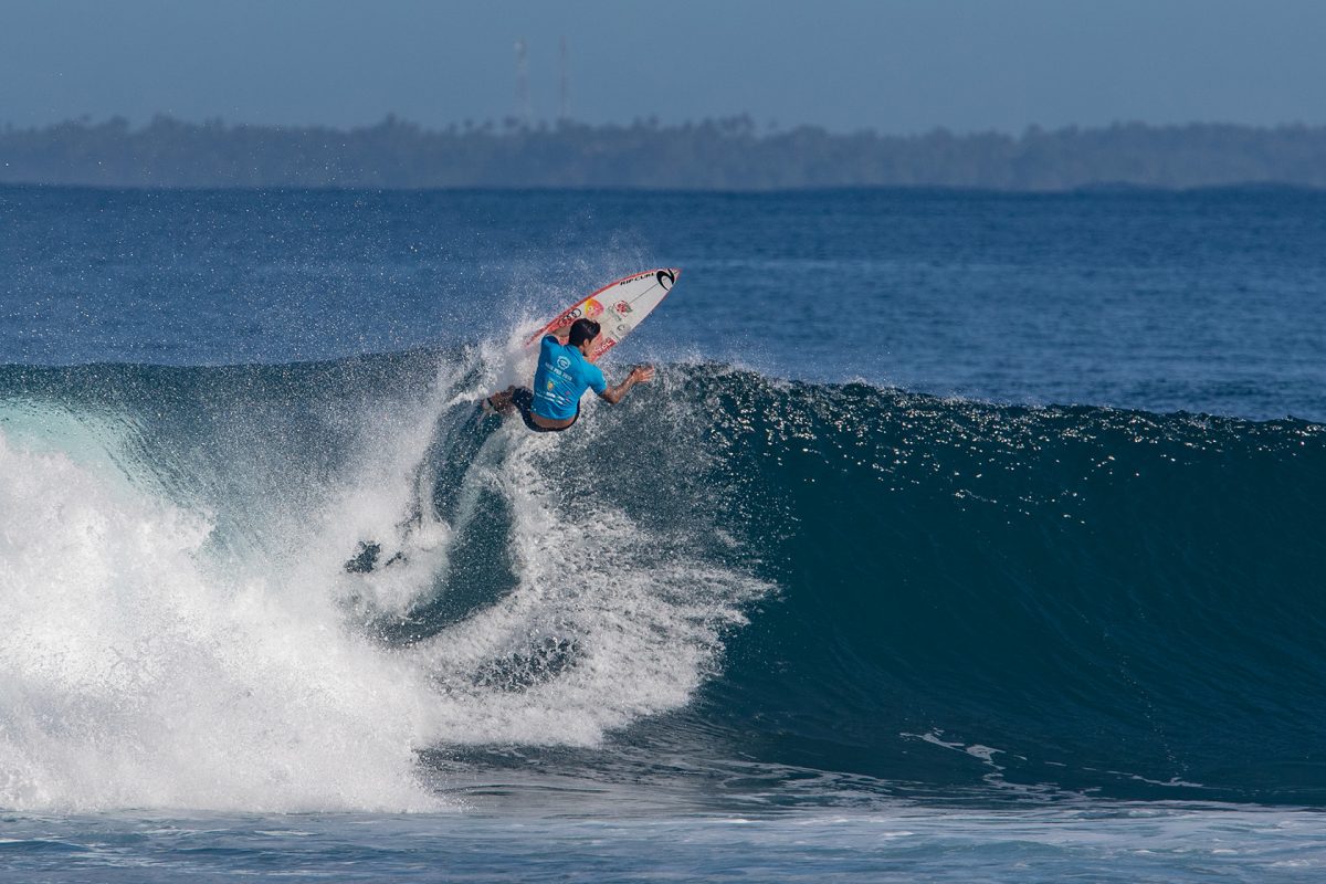 Gabriel-Medina_TSH10957